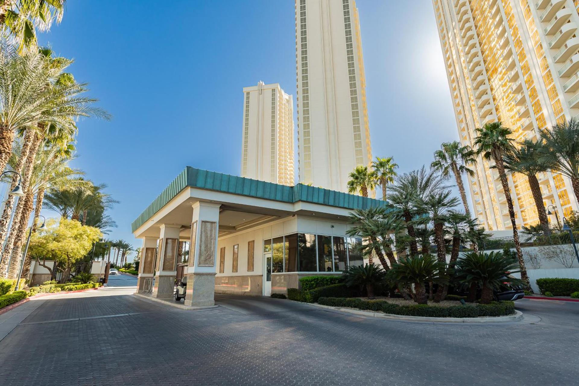 MGM Signature, Centrally Located, Strip Views NO RESORT FEE photo 20