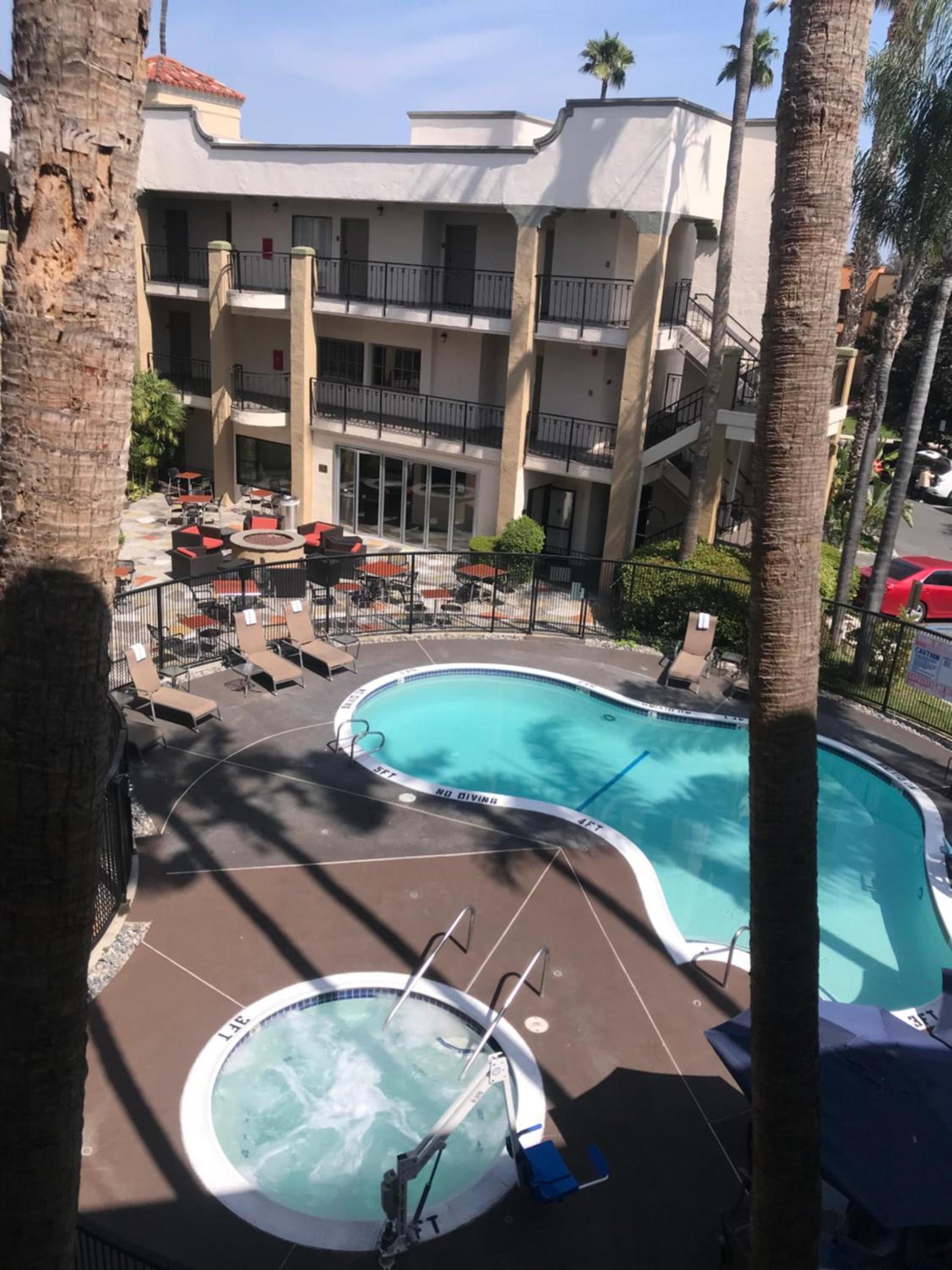 Comfort Inn & Suites Orange County John Wayne Airport photo 43