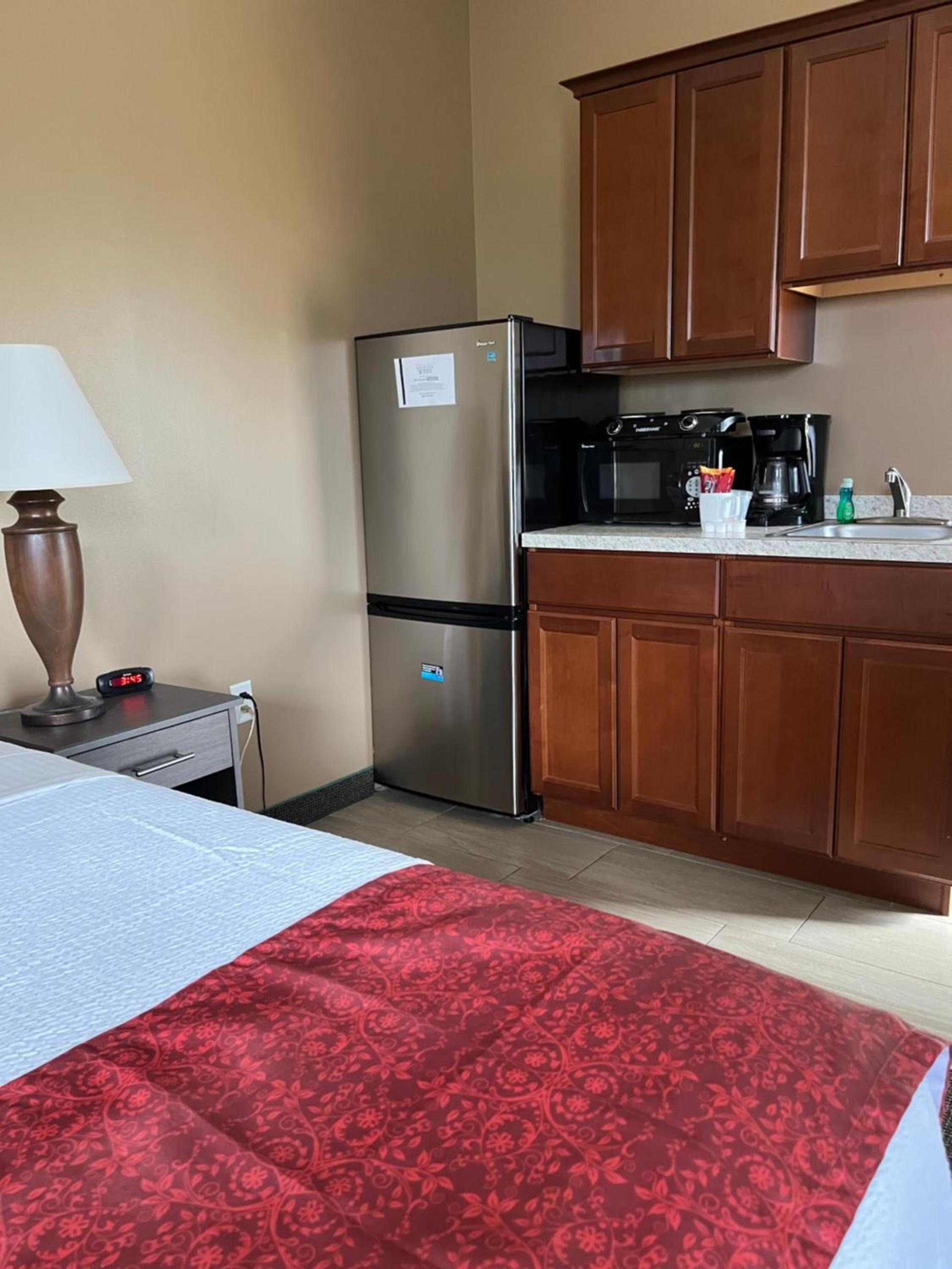 Brinton Suites photo 72