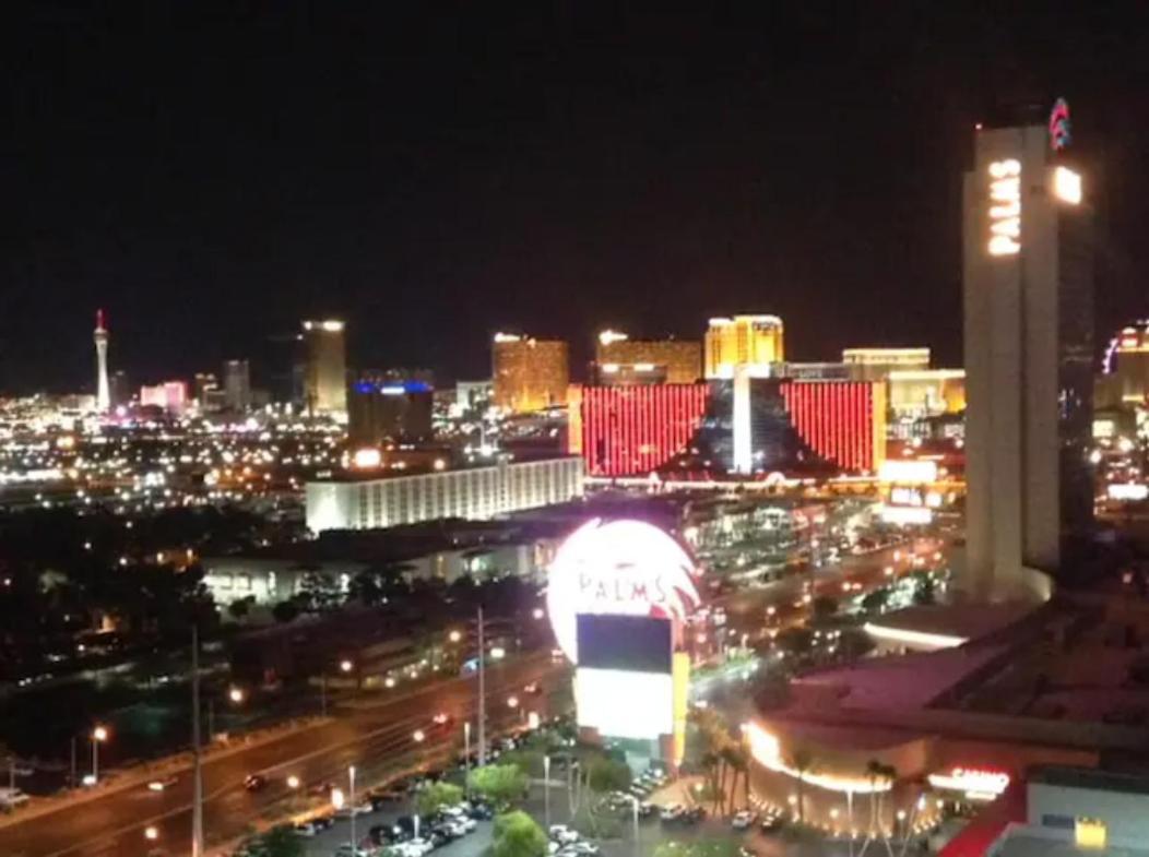 Fantastic palms place with strip views 23rd floor photo 4