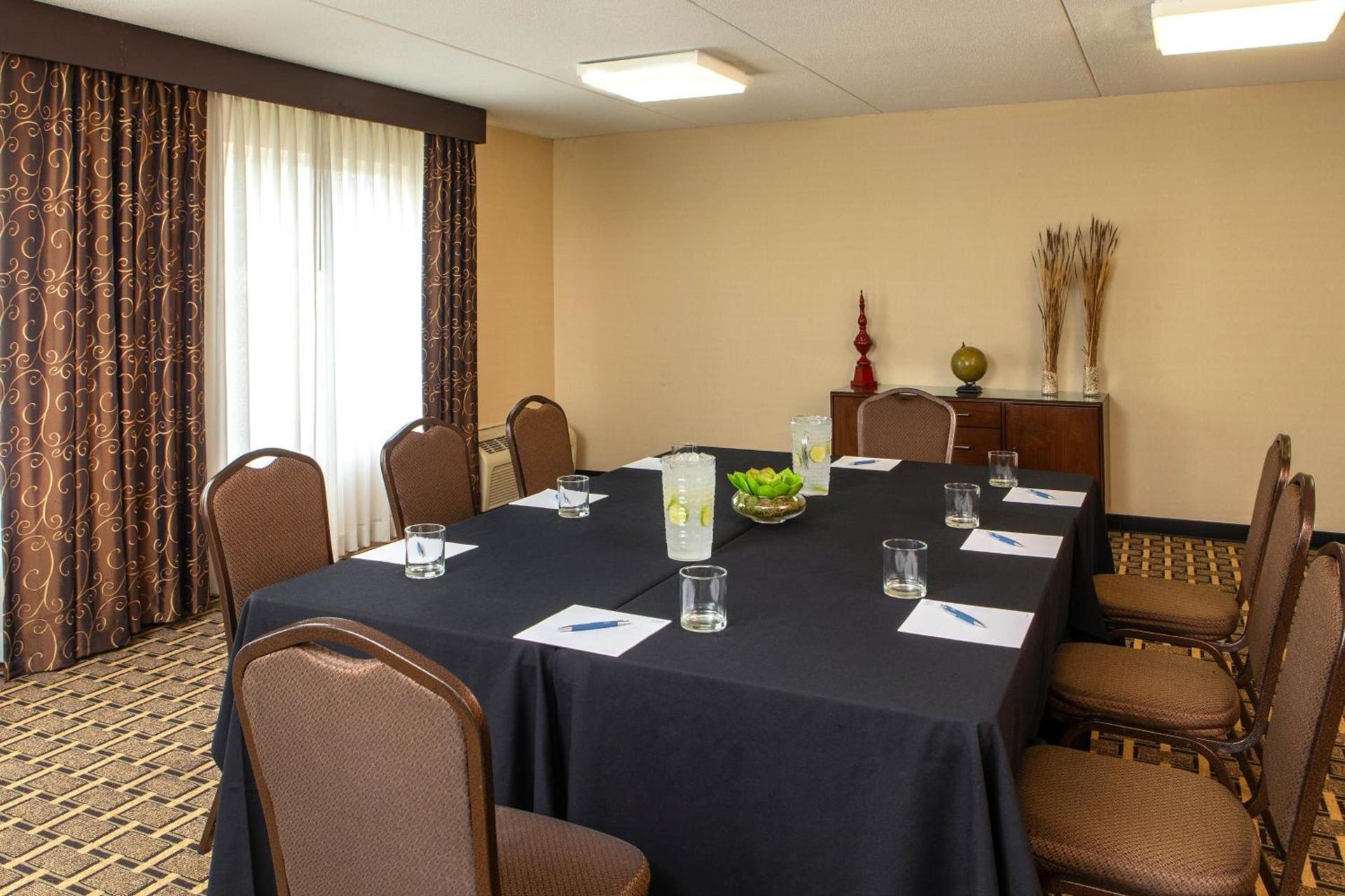 Four Points by Sheraton Kalamazoo photo 18