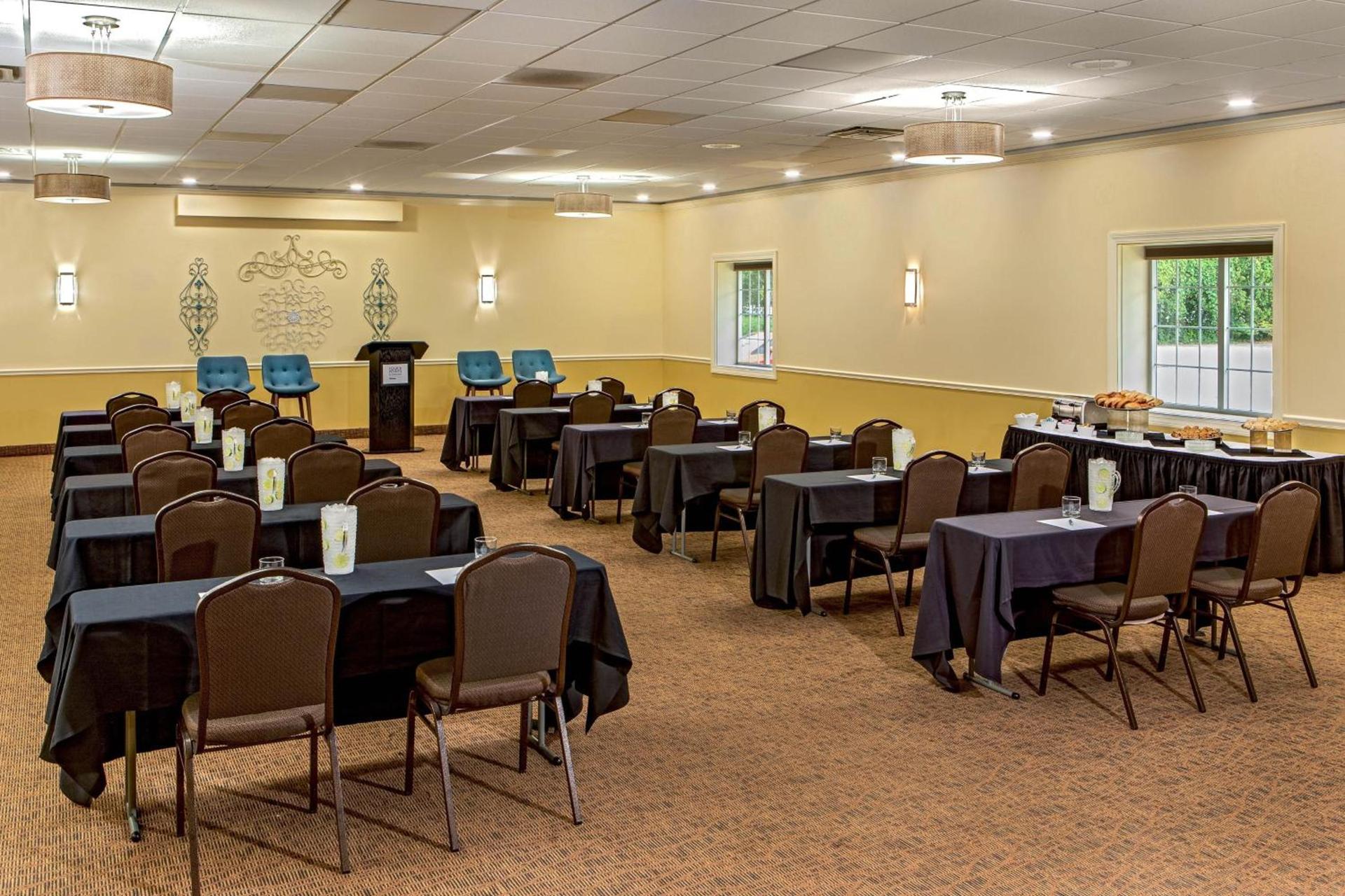 Four Points by Sheraton Kalamazoo photo 17
