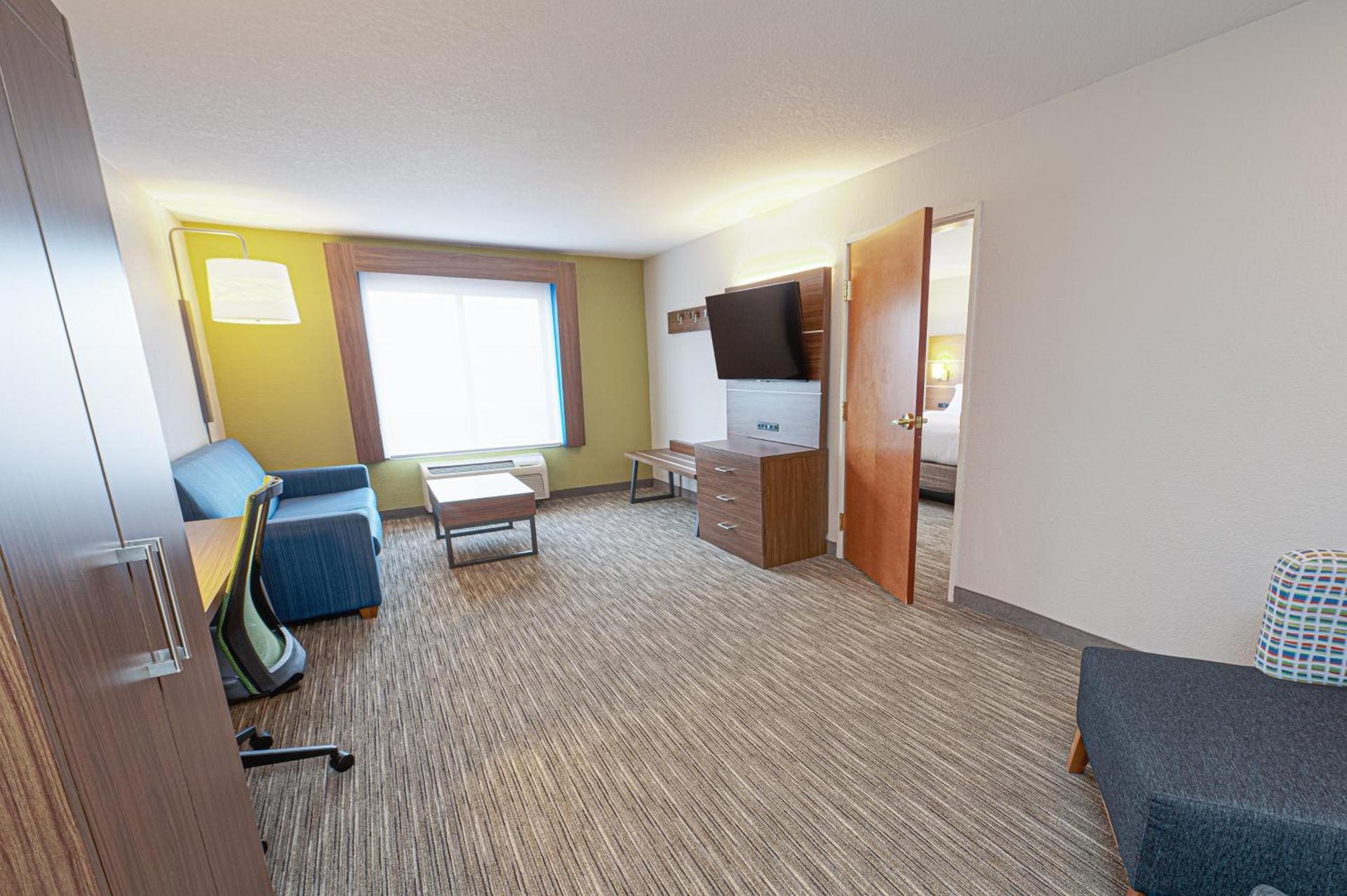 Holiday Inn Express Hotel & Suites East Lansing by IHG photo 9
