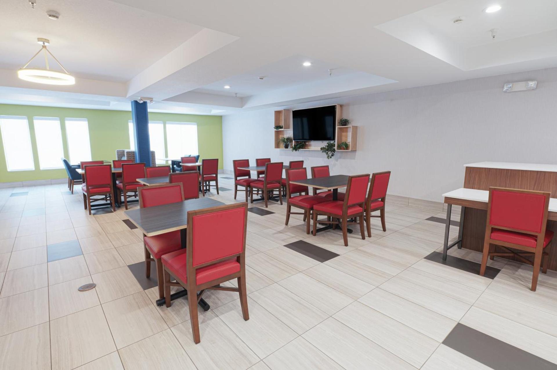 Holiday Inn Express Hotel & Suites East Lansing by IHG photo 10