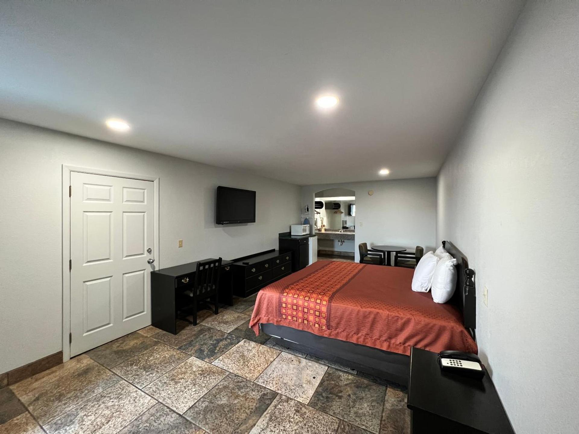 Texas Inn La Feria photo 17