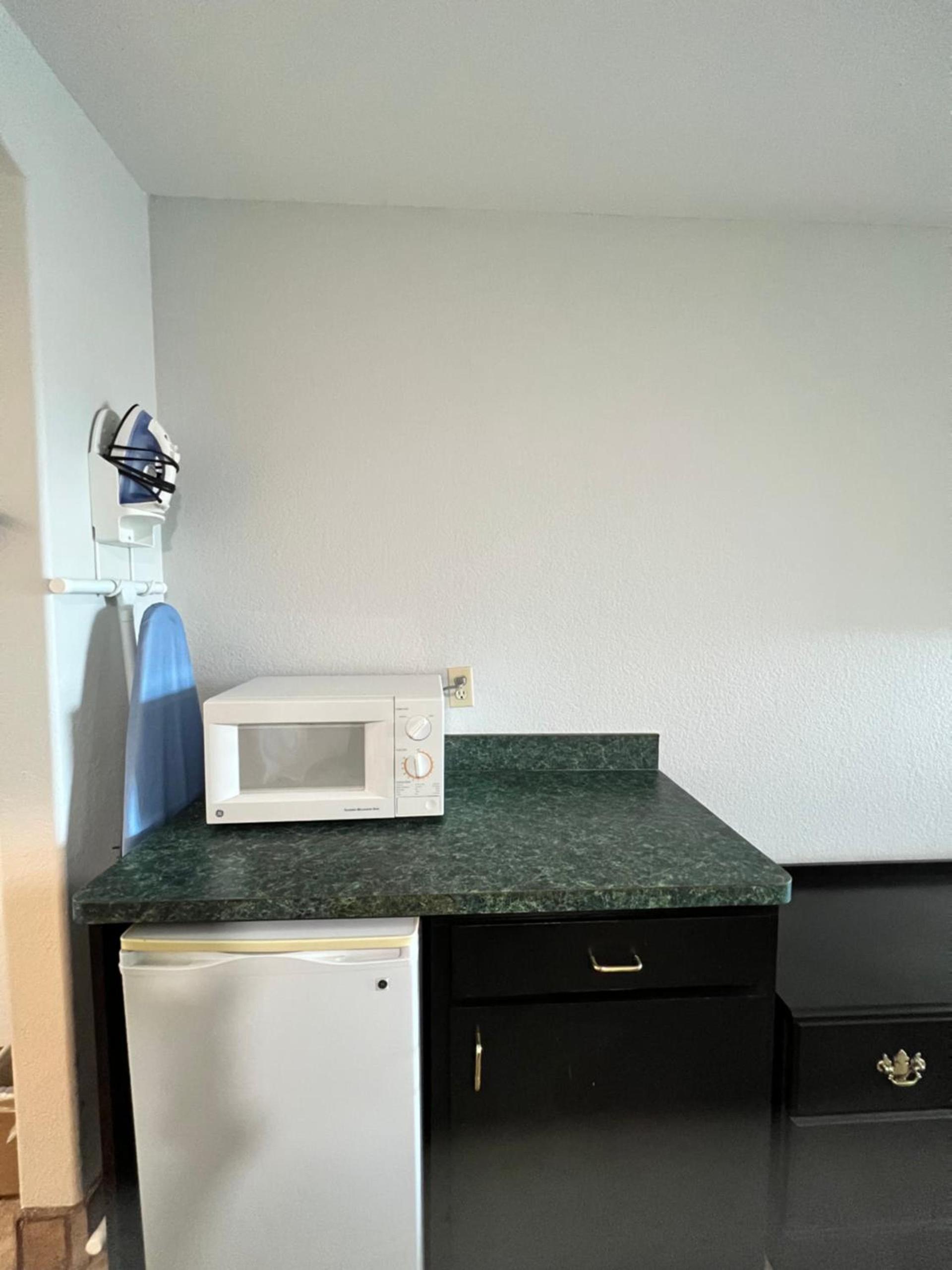 Texas Inn La Feria photo 20