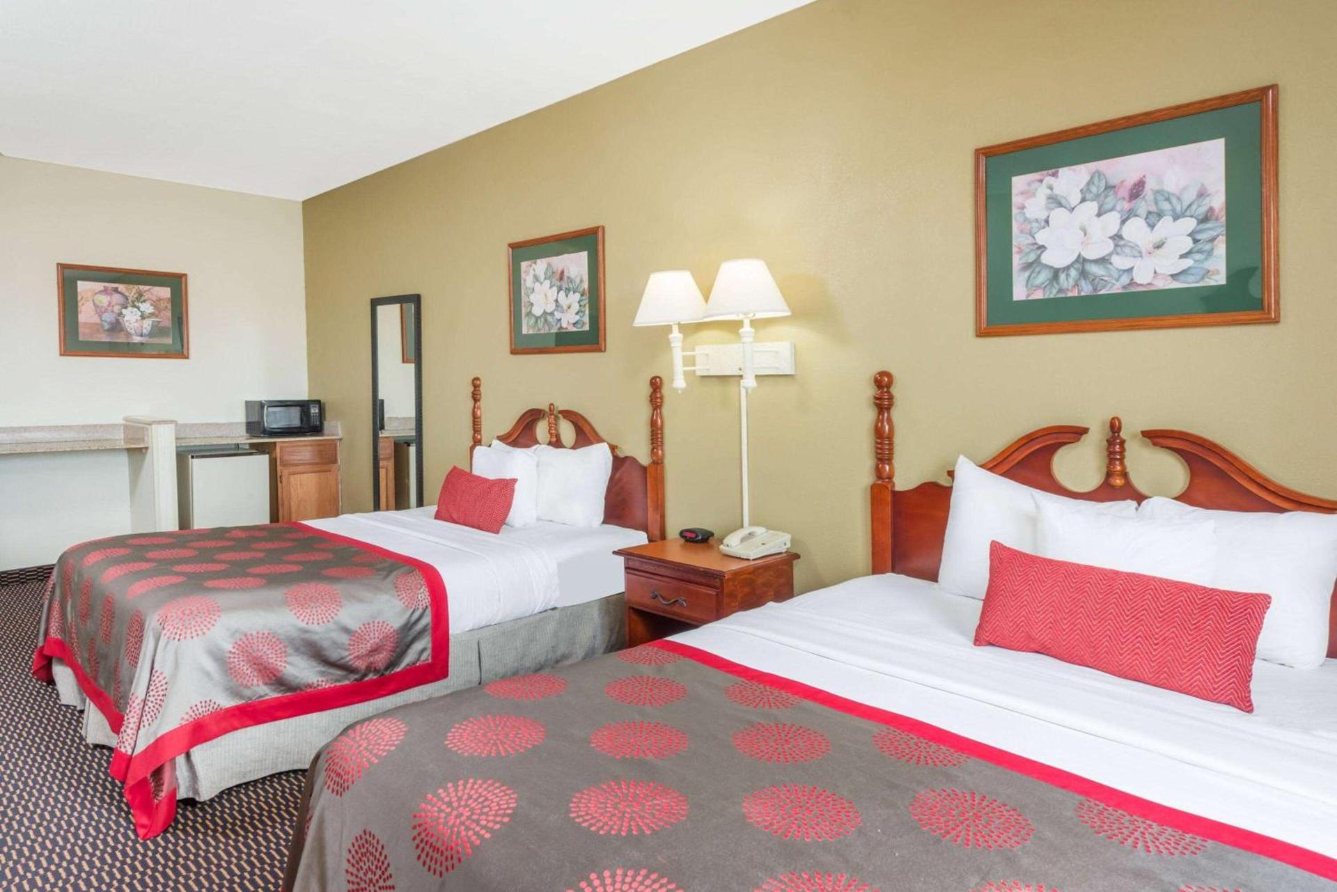 Ramada by Wyndham Columbia photo 14