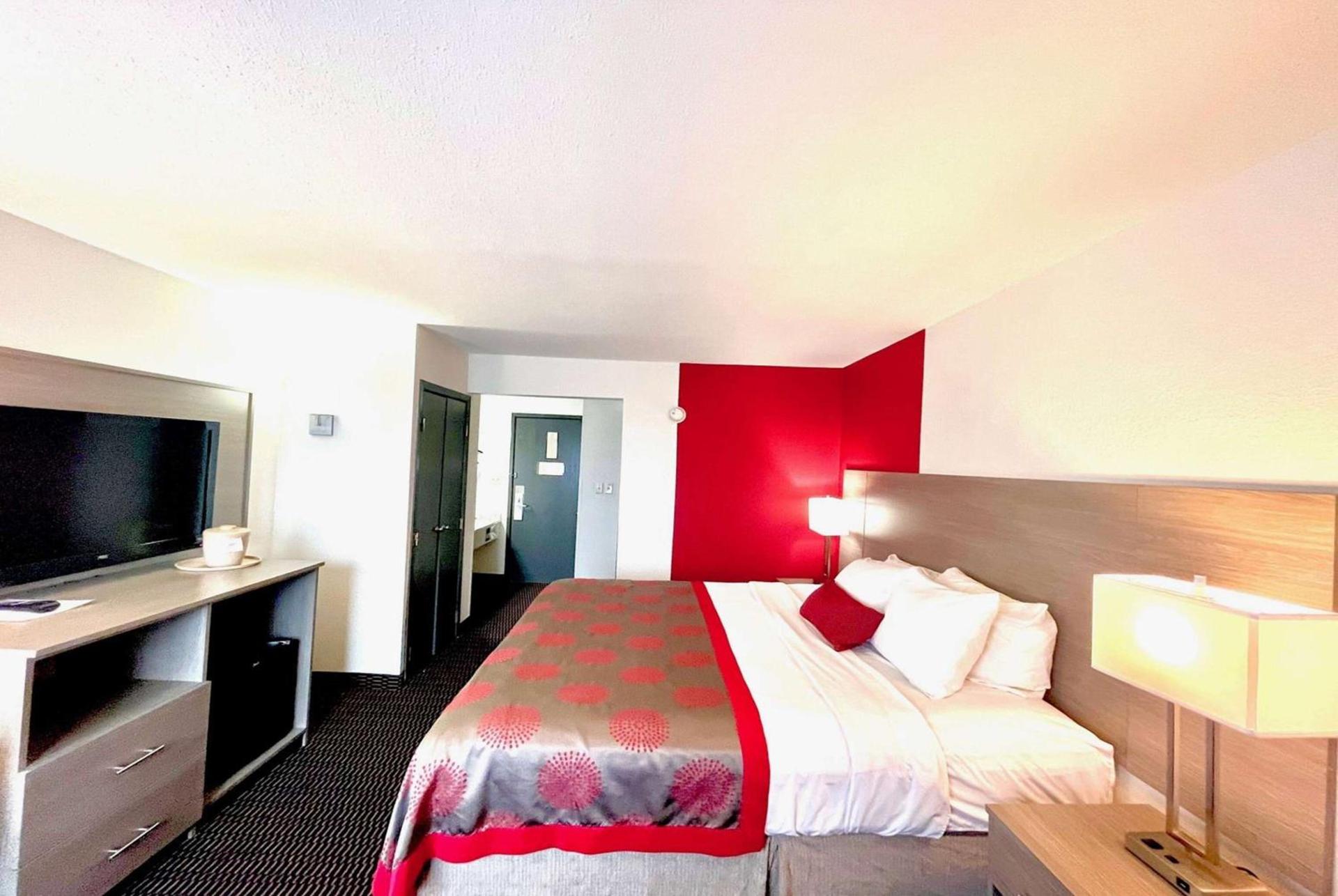 Ramada by Wyndham Columbia photo 18