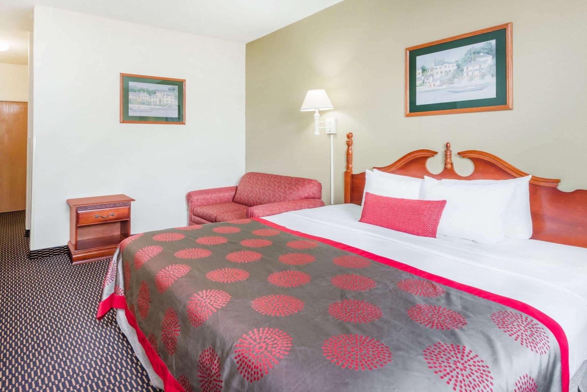 Ramada by Wyndham Columbia photo 23