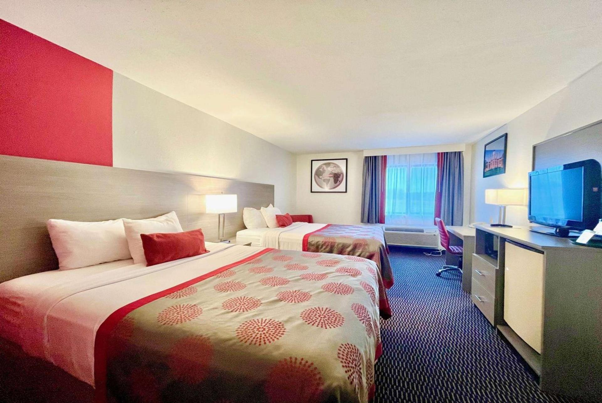 Ramada by Wyndham Columbia photo 19