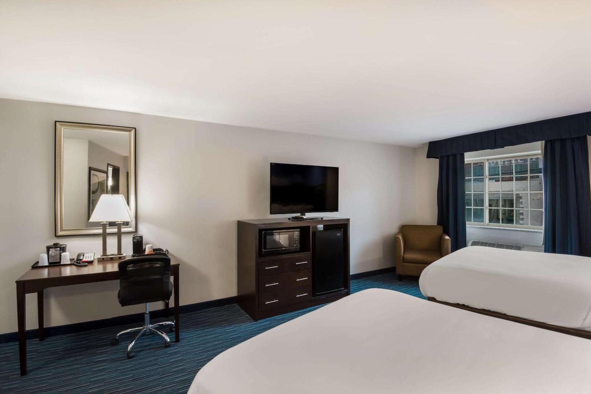 Clarion Pointe Syracuse Downtown photo 9
