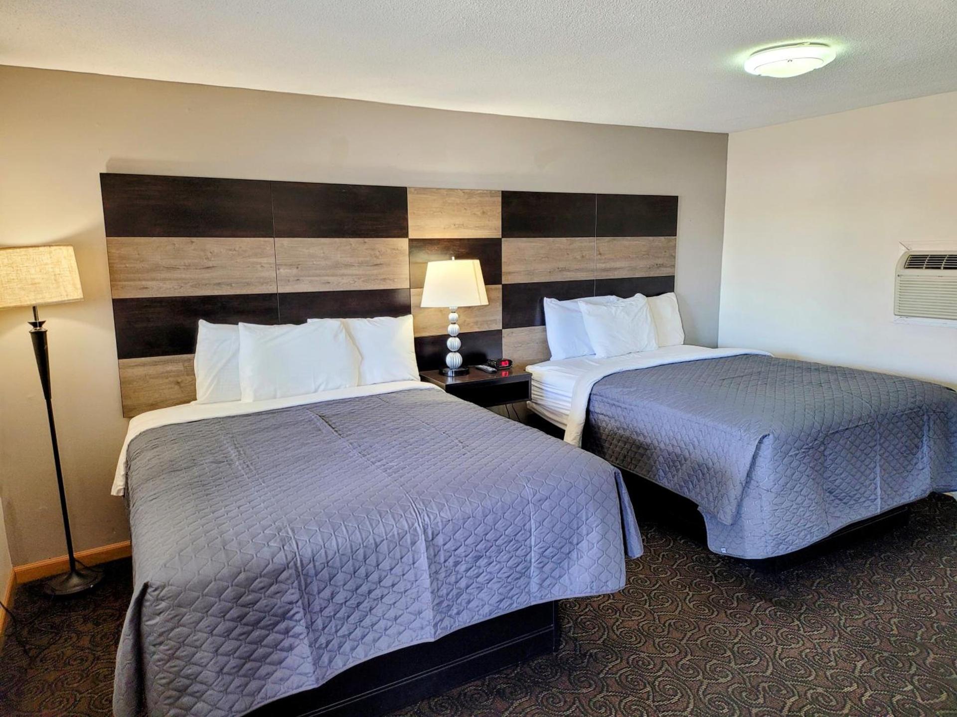 Woodland Inn photo 32