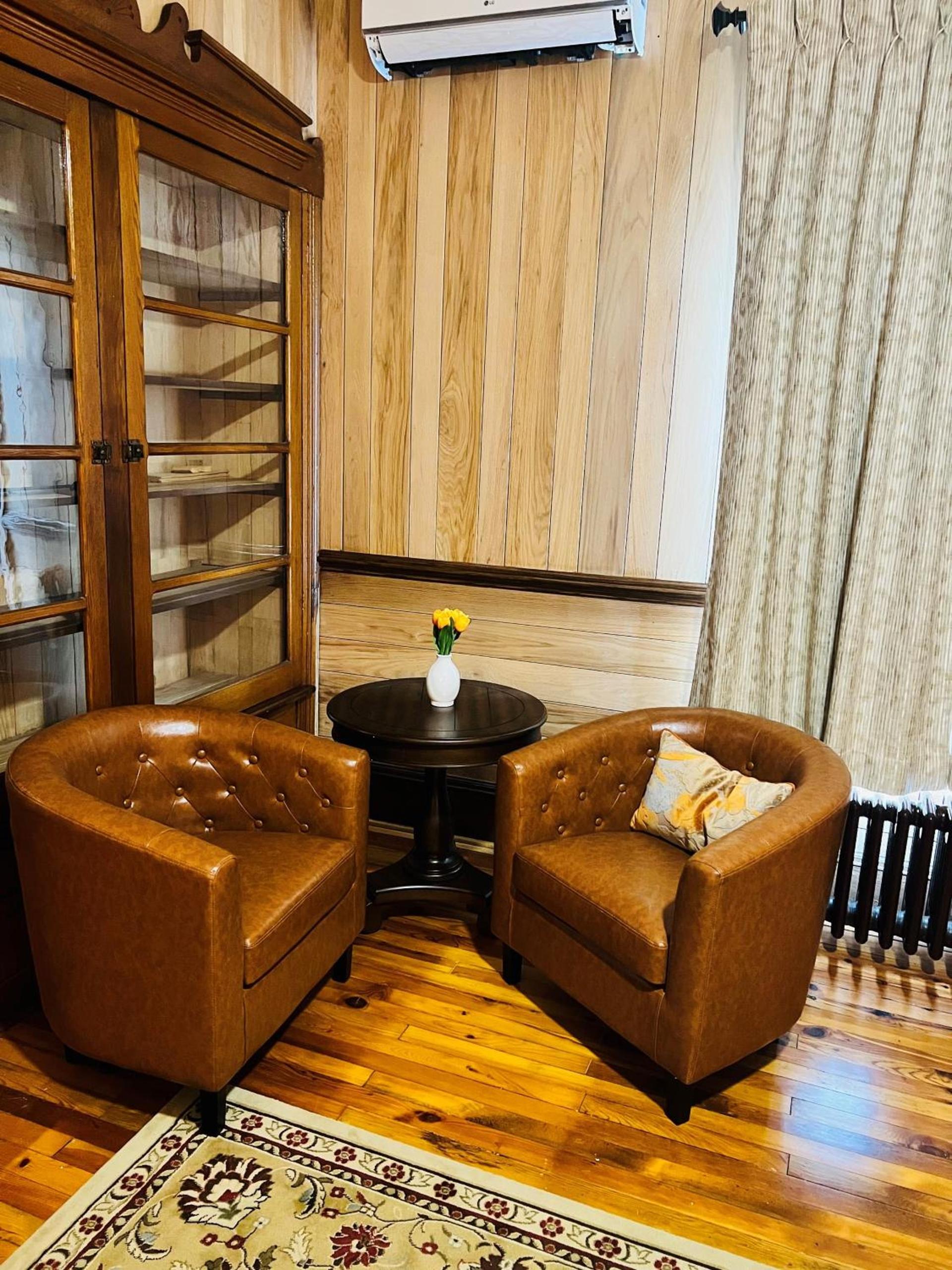 Monterey Inn photo 28