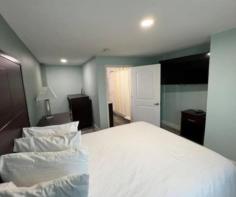 Atlantic Shores Motel photo 11