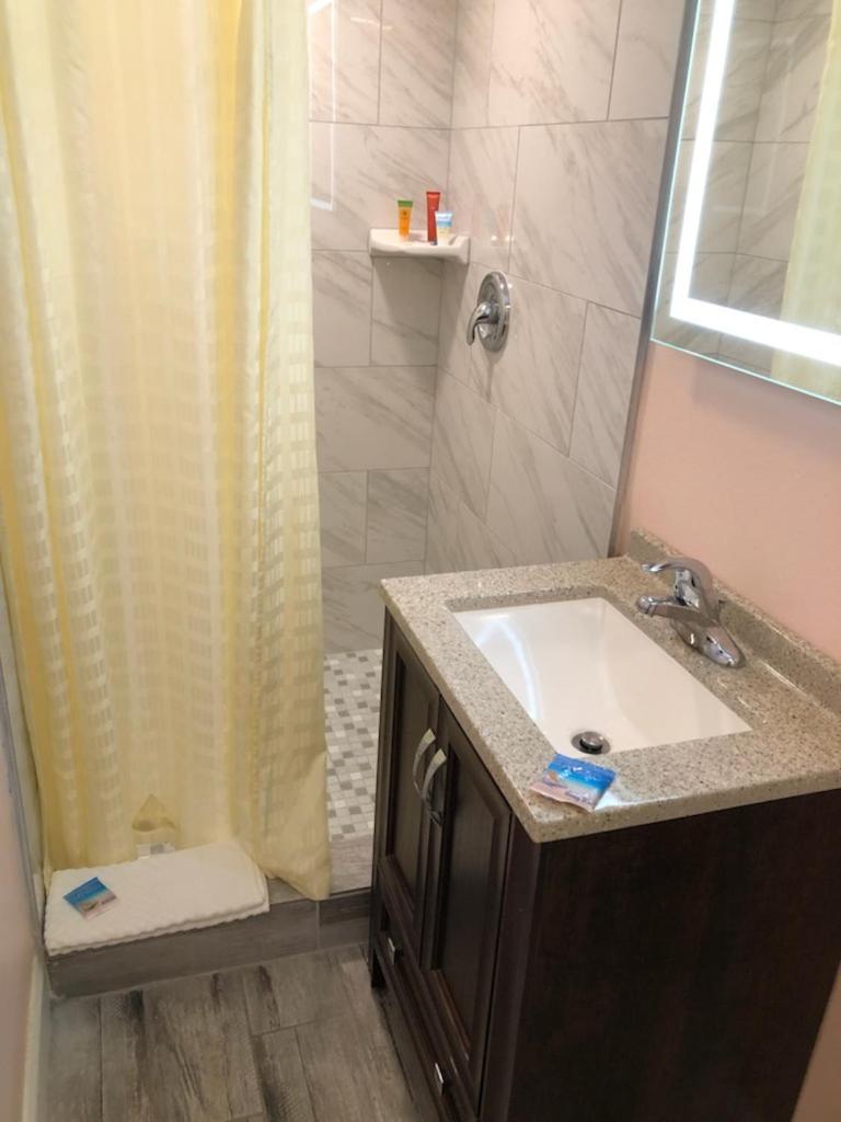 Atlantic Shores Motel photo 3
