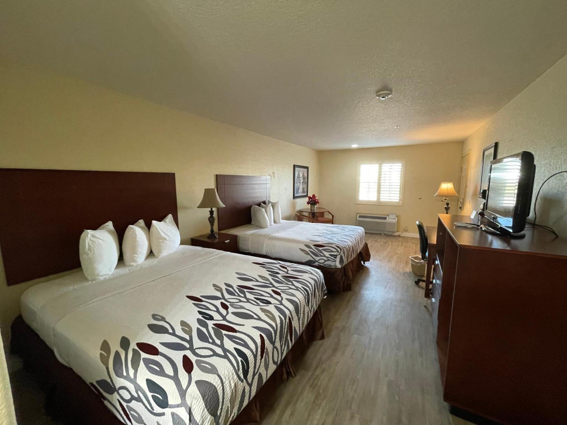 Kenedy Inn and Suites photo 19