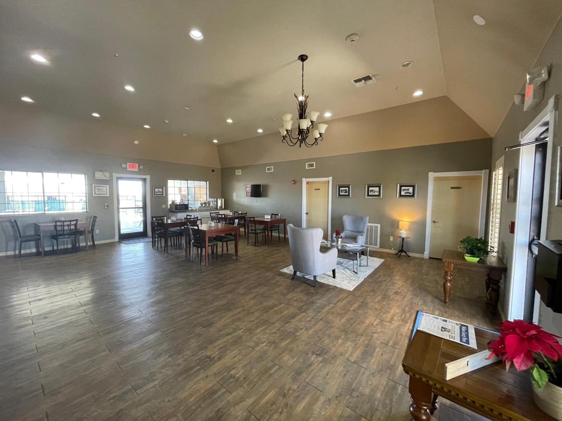 Kenedy Inn and Suites — hotel in Kenedy