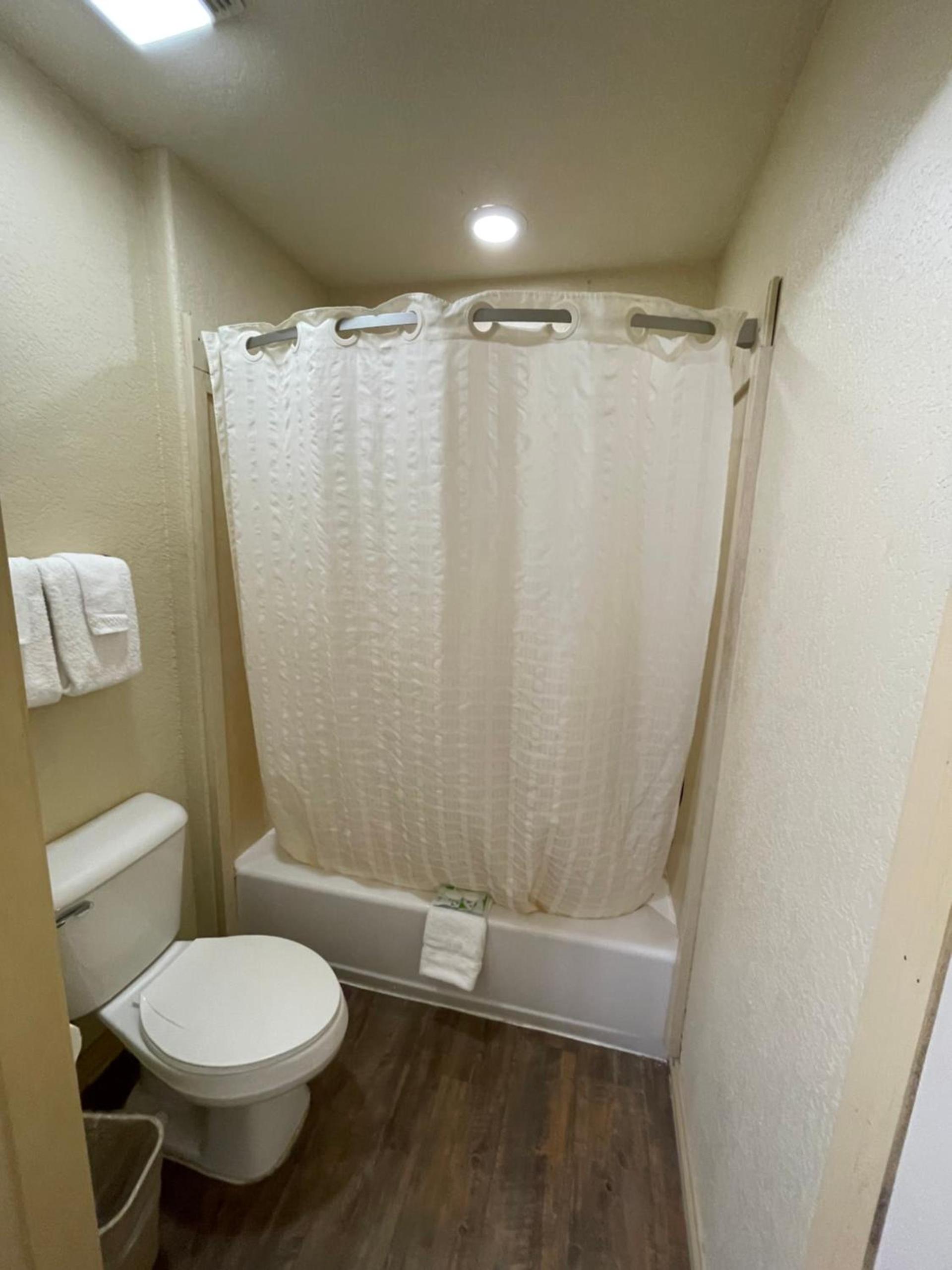 Kenedy Inn and Suites photo 11