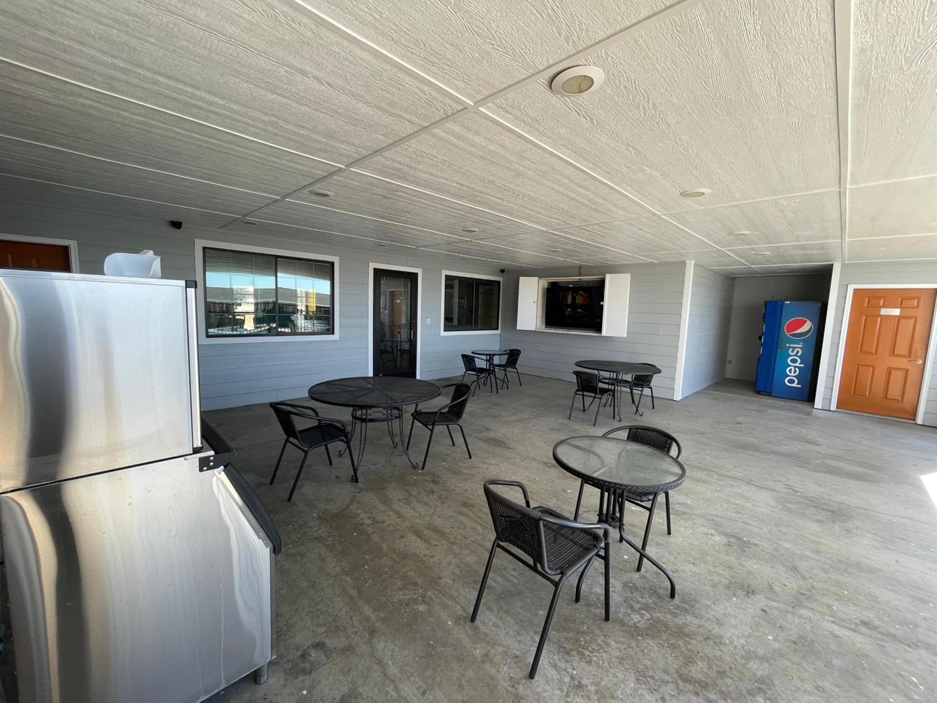 Kenedy Inn and Suites photo 18