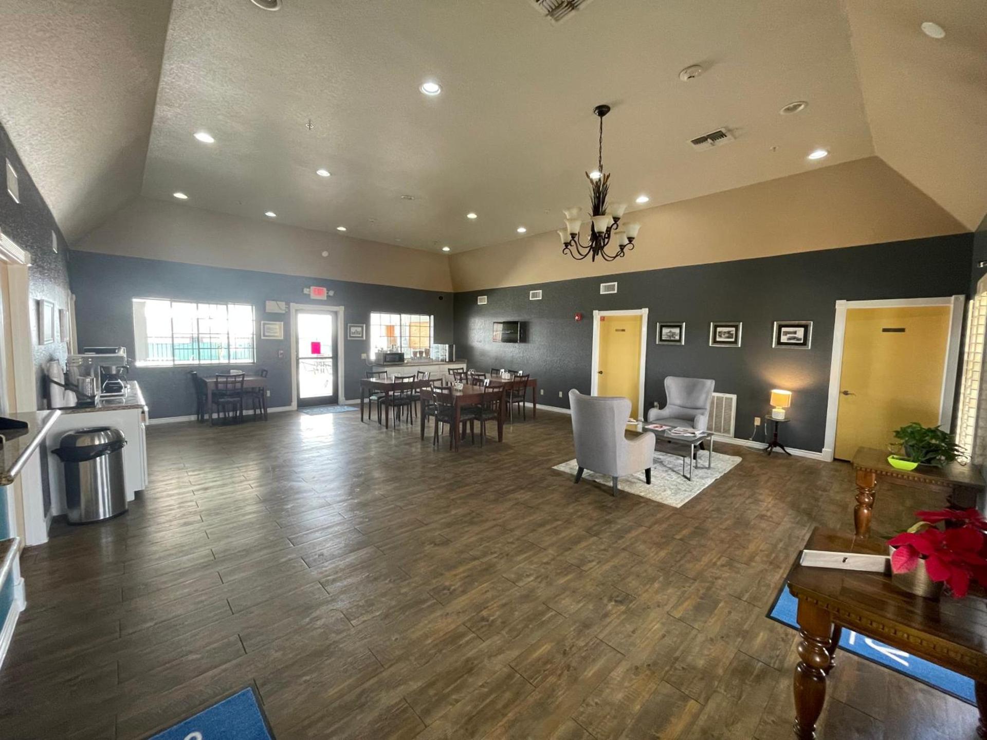 Kenedy Inn and Suites photo 12