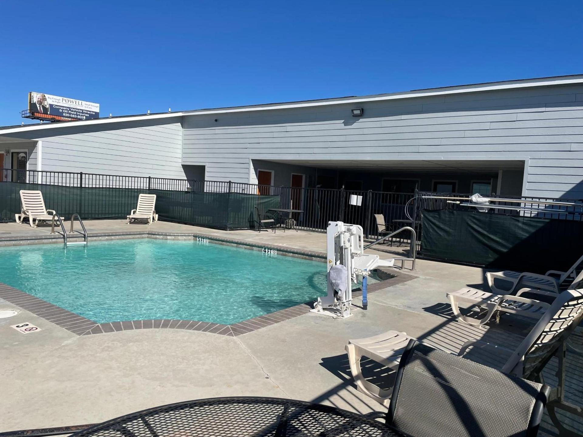 Kenedy Inn and Suites photo 4