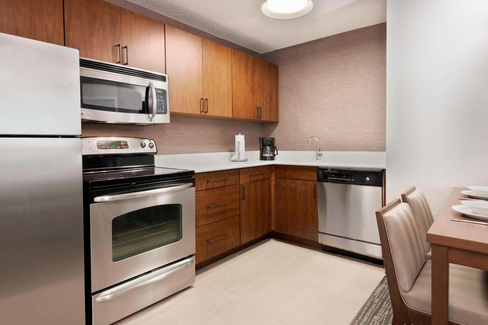 Residence Inn by Marriott Tampa at USF/Medical Center photo 12