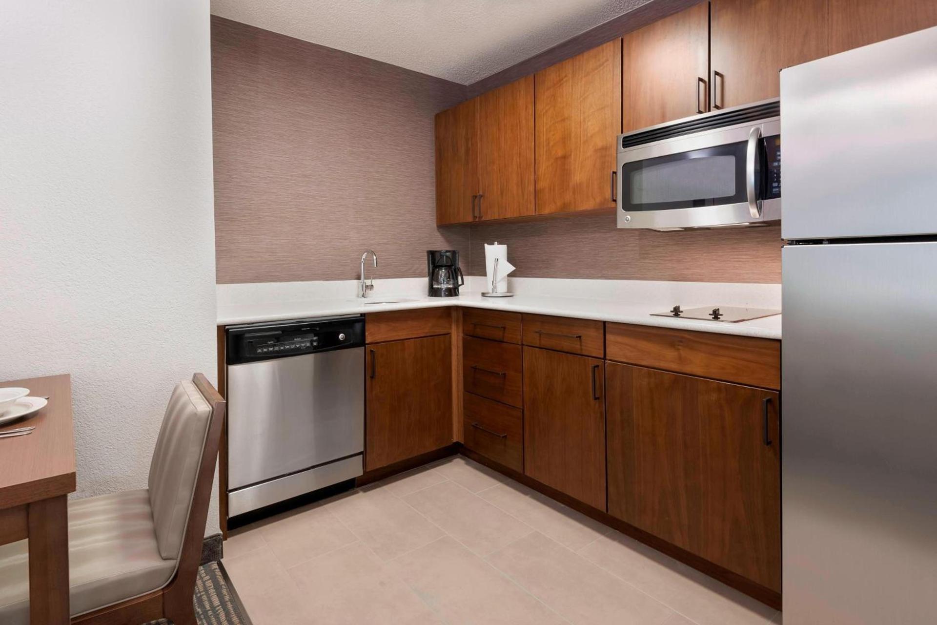 Residence Inn by Marriott Tampa at USF/Medical Center photo 14