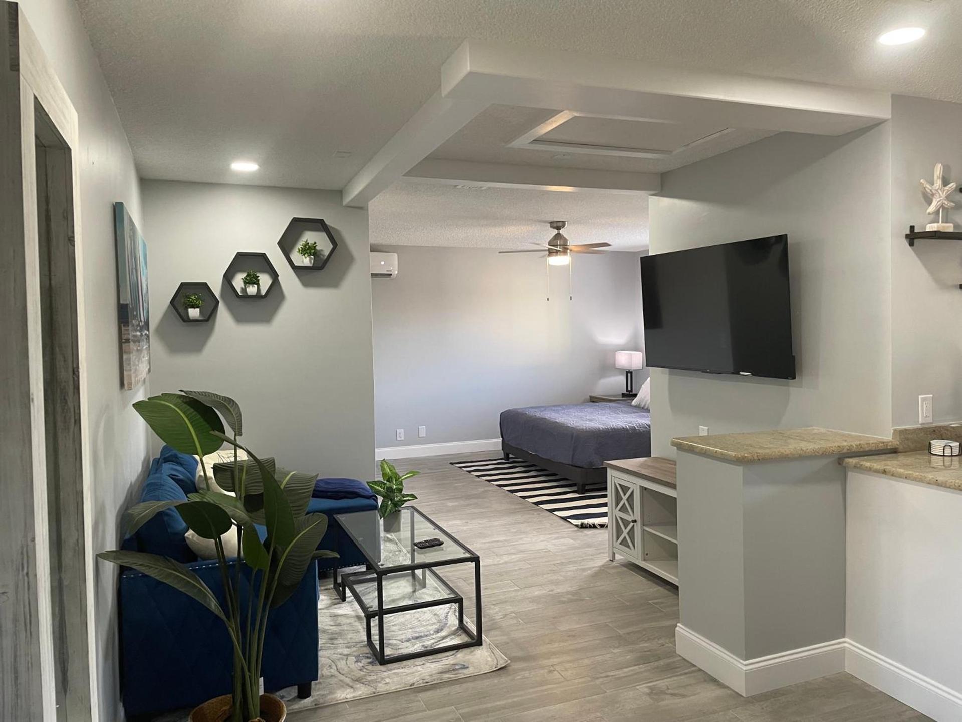 Sunny Palms Inn photo 10