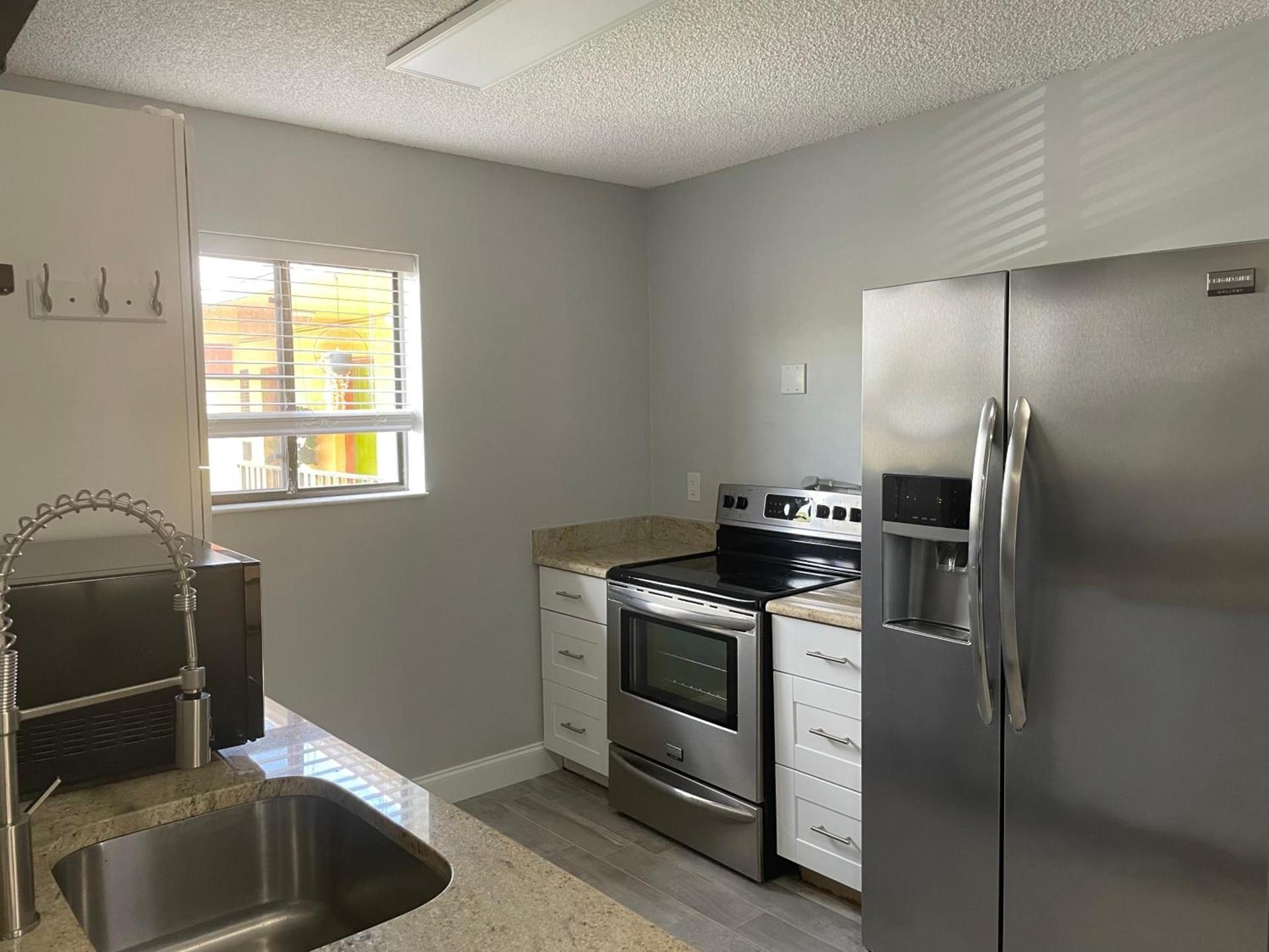 Sunny Palms Inn photo 17