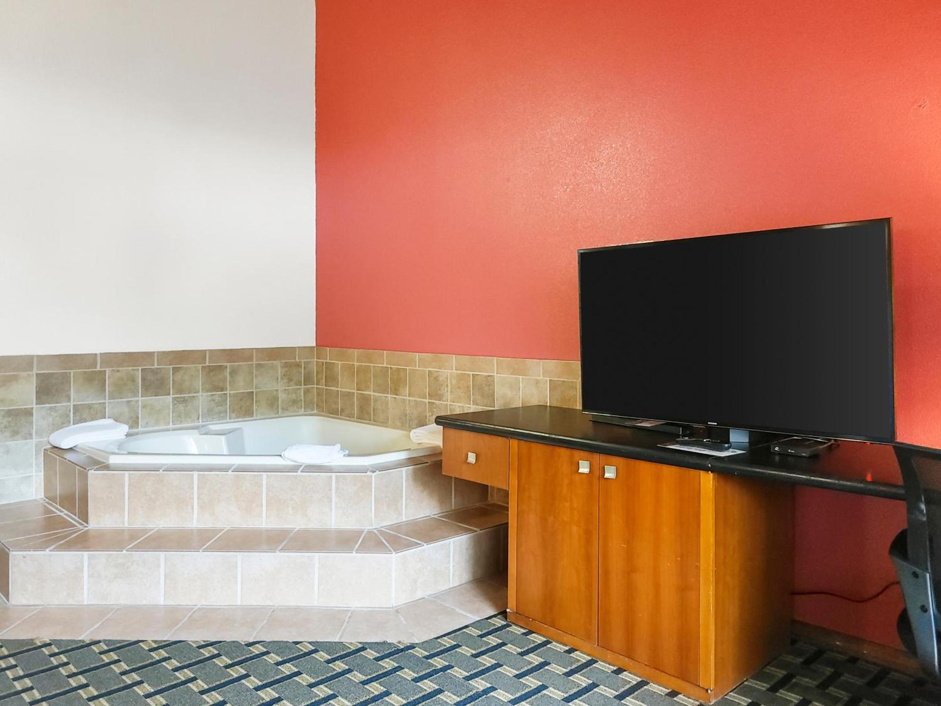 Americas Best Value Inn Hinckley photo 13
