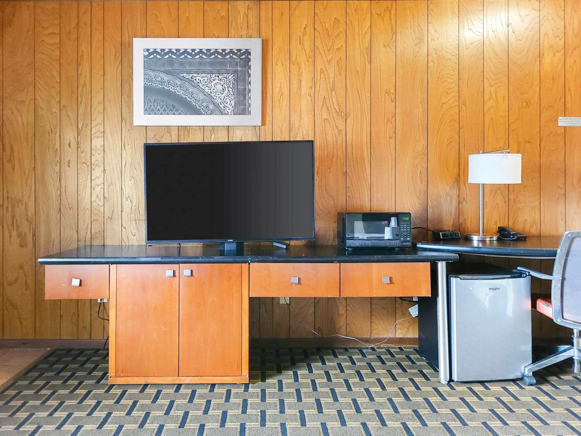 Americas Best Value Inn Hinckley photo 16