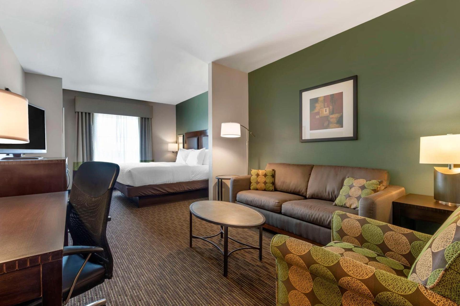 Best Western Plus Duncanville Dallas photo 6