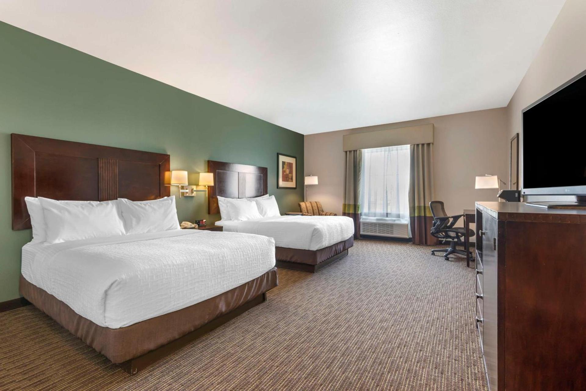 Best Western Plus Duncanville Dallas photo 22