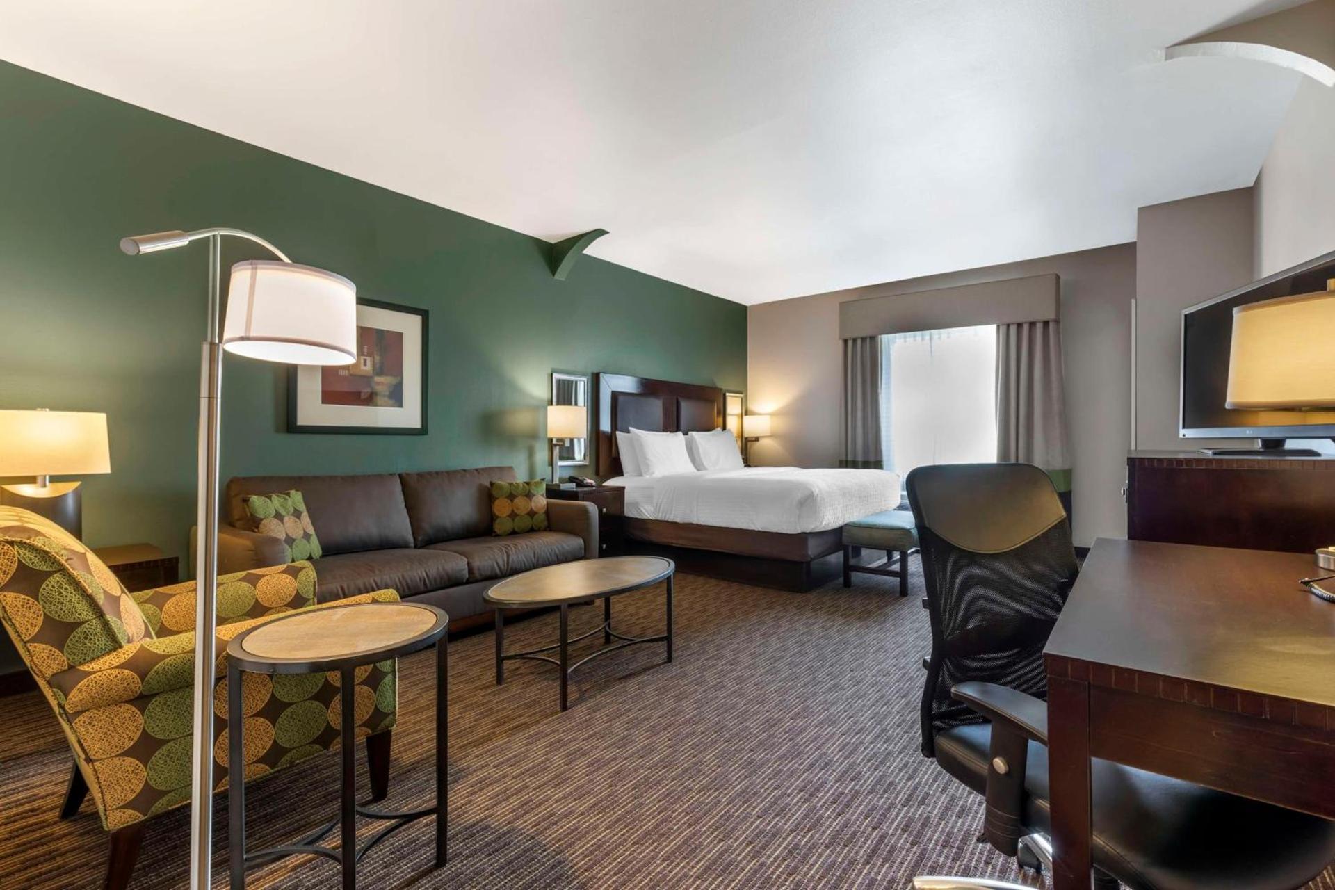 Best Western Plus Duncanville Dallas photo 24
