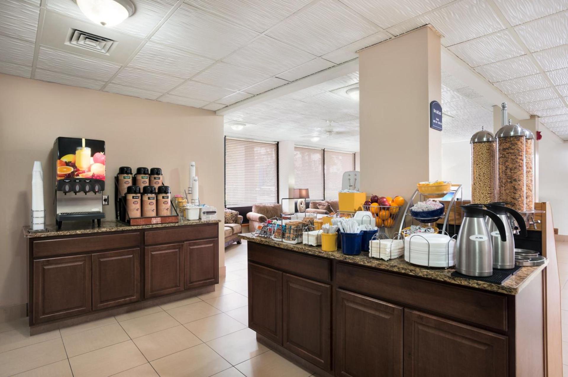 Days Inn by Wyndham Jacksonville Airport photo 22