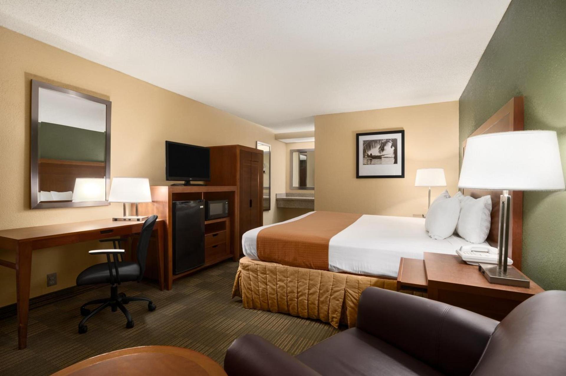 Days Inn by Wyndham Jacksonville Airport photo 27