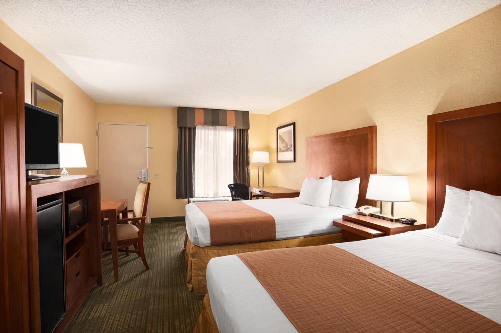 Days Inn by Wyndham Jacksonville Airport photo 26