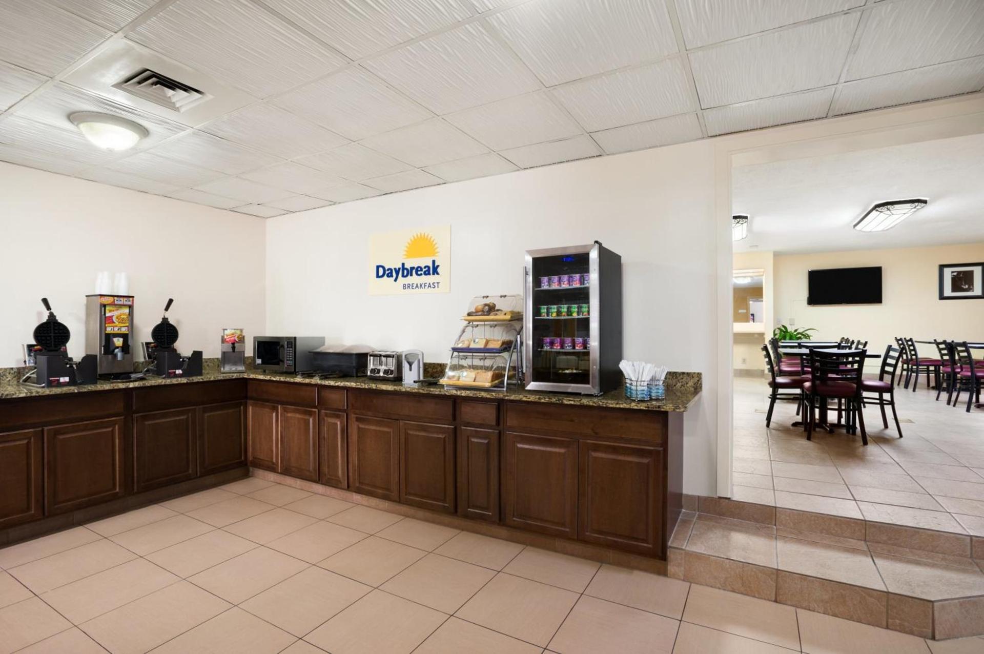 Days Inn by Wyndham Jacksonville Airport photo 23