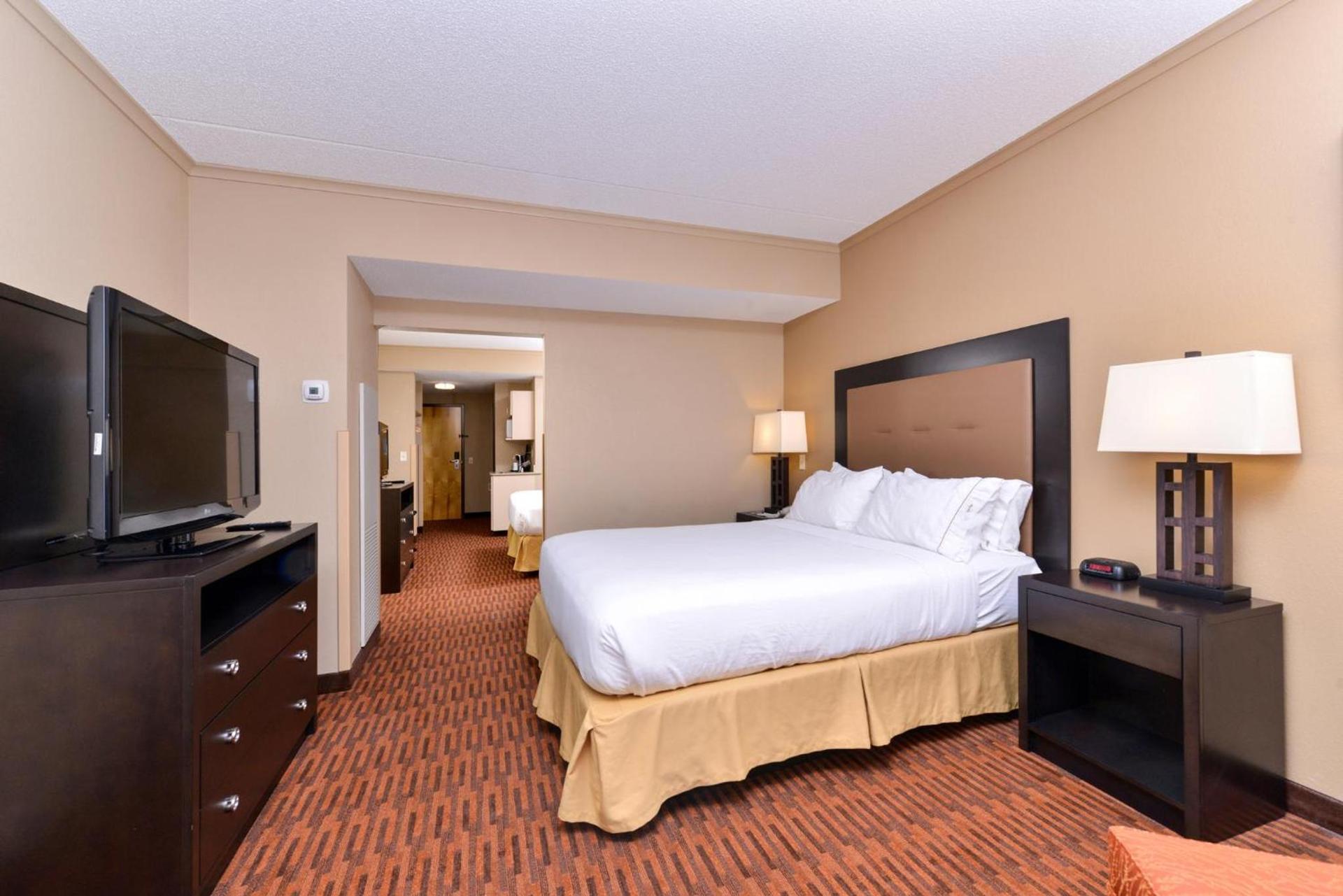 Holiday Inn Express Breezewood by IHG photo 62