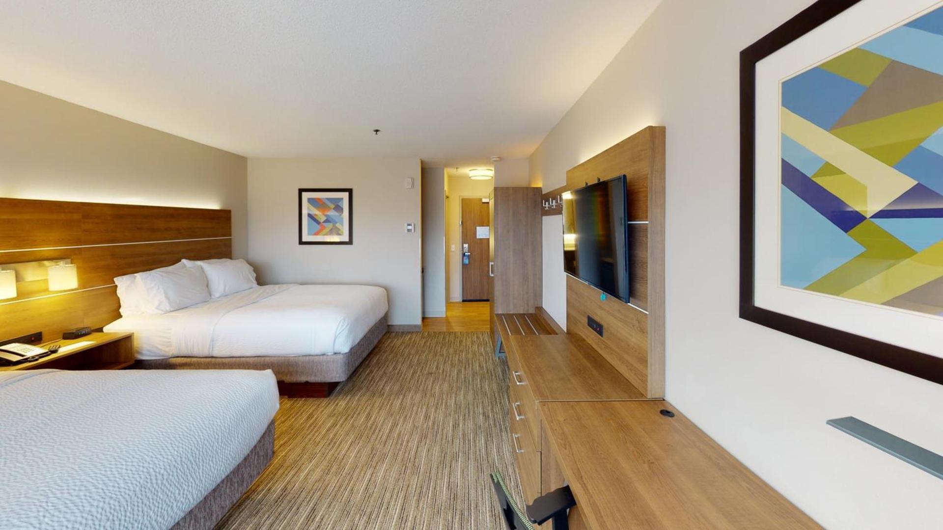 Holiday Inn Express South Burlington by IHG photo 29
