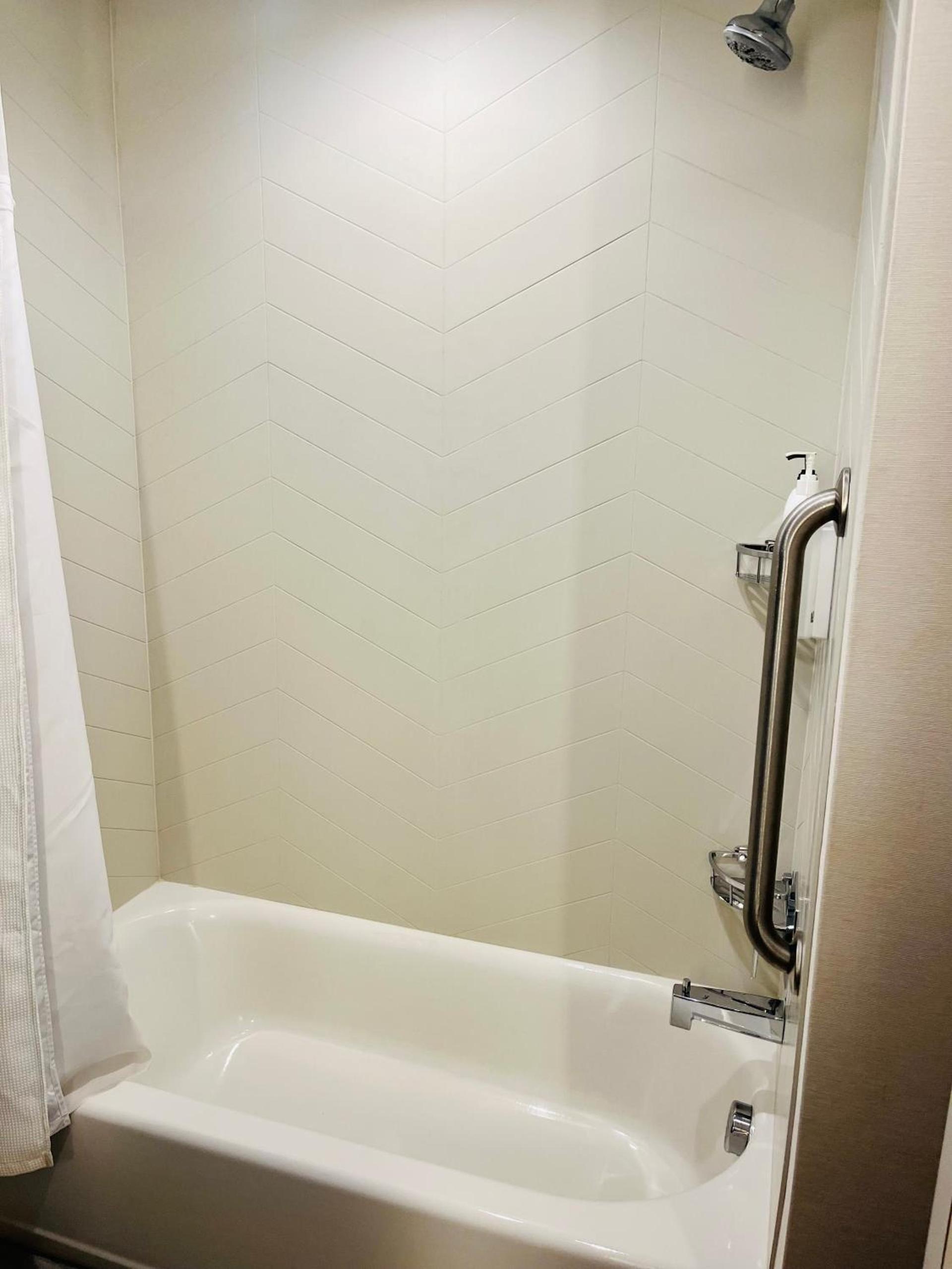 Fairfield Inn & Suites by Marriott Staunton photo 25