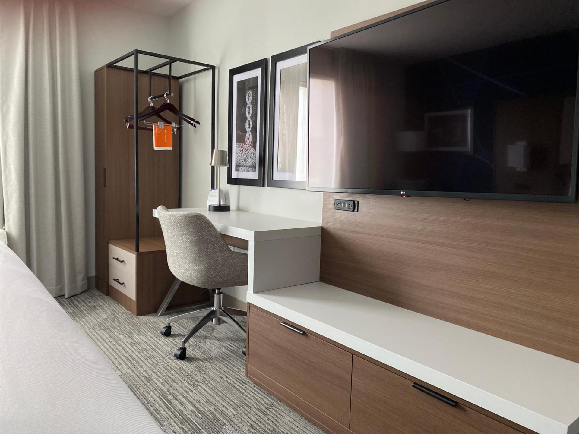 Comfort Inn & Suites Gallatin - Nashville Metro photo 52