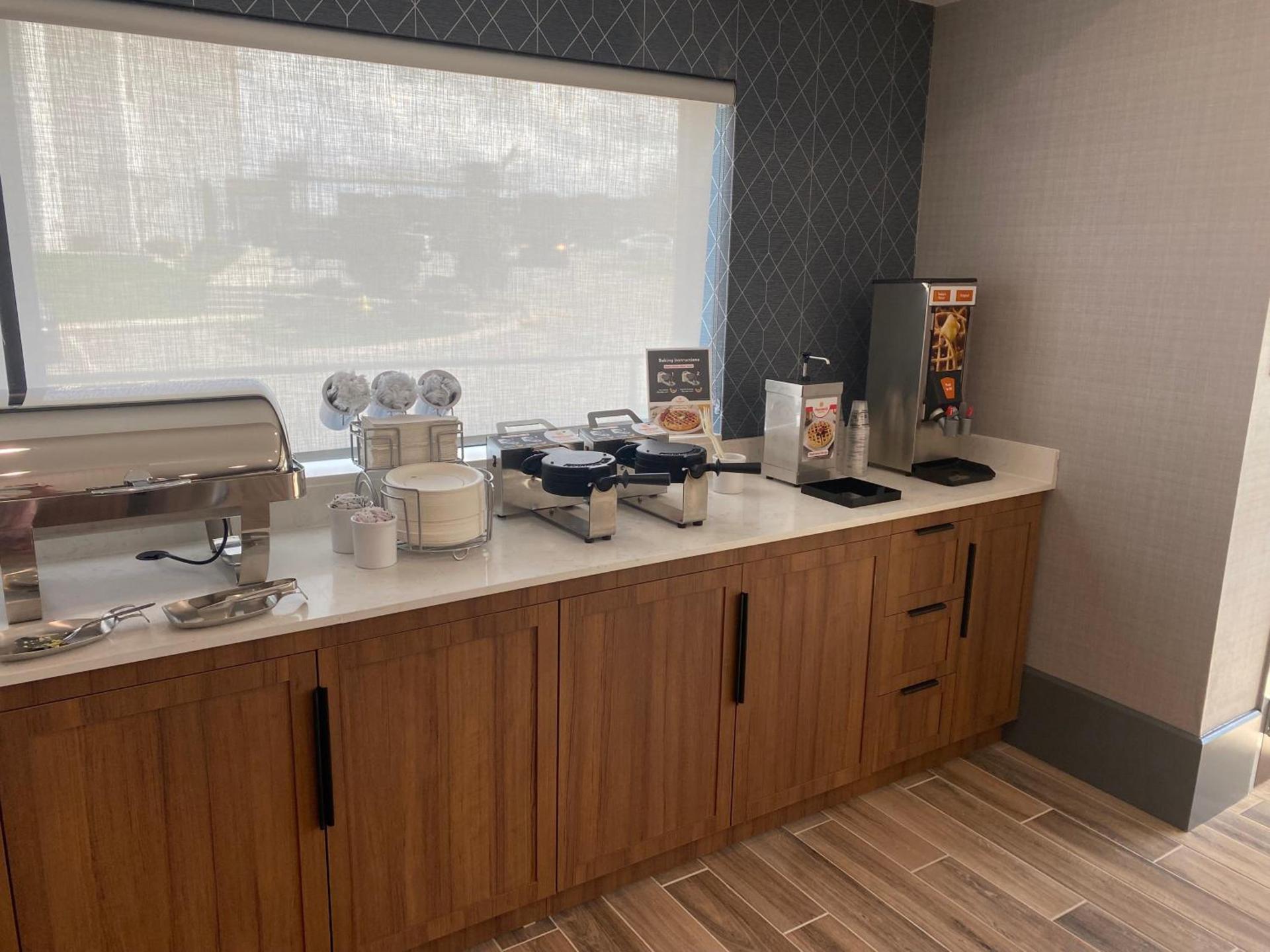 Comfort Inn & Suites Gallatin - Nashville Metro photo 34