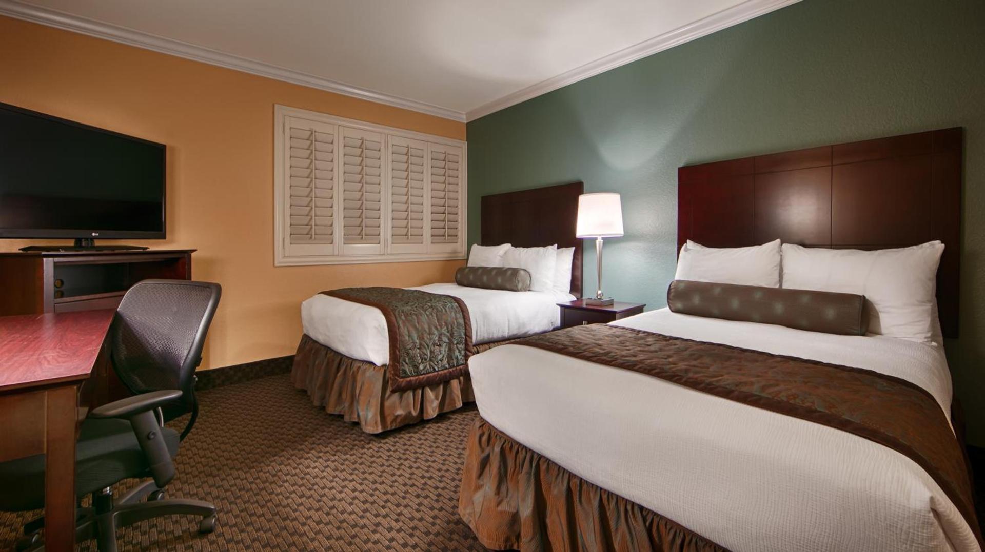 Best Western Plus Casino Royale - Center Strip photo 8