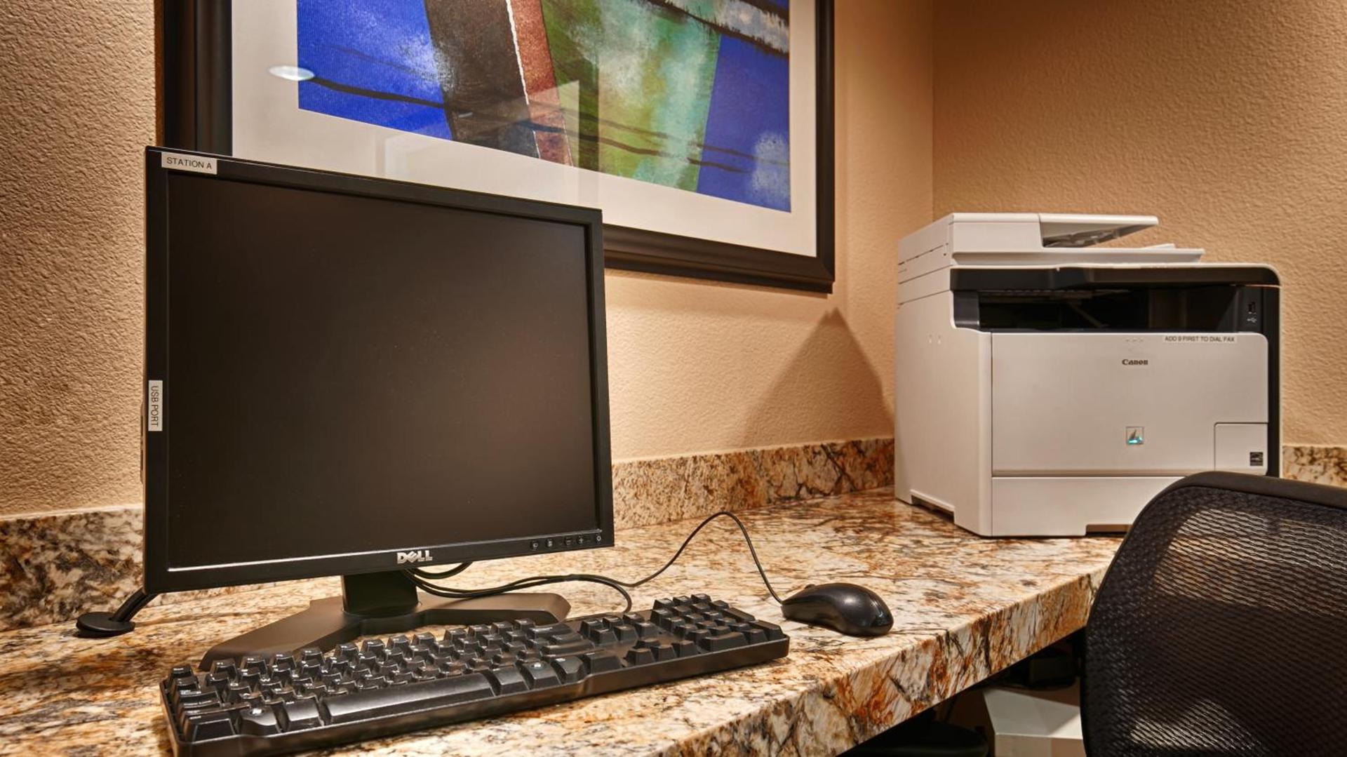 Best Western Plus Casino Royale - Center Strip photo 33
