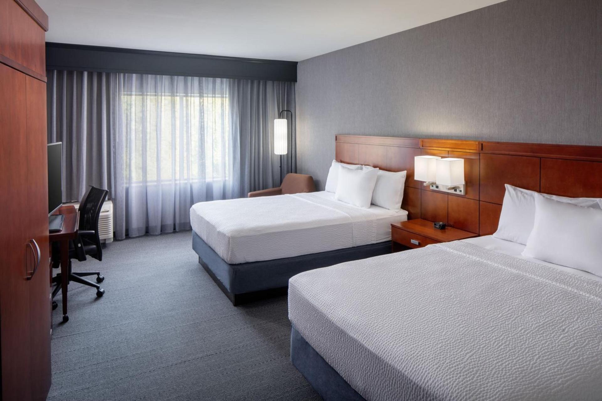 Courtyard by Marriott Charleston Downtown/Civic Center photo 10