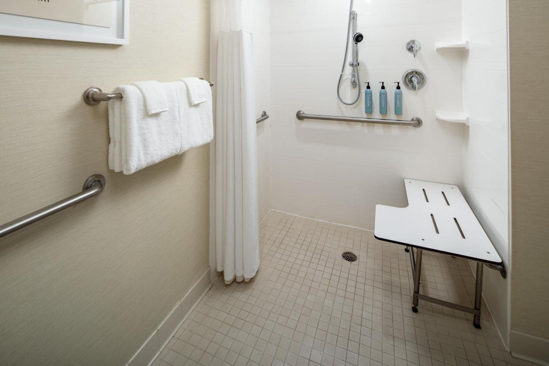 Courtyard by Marriott Charleston Downtown/Civic Center photo 24