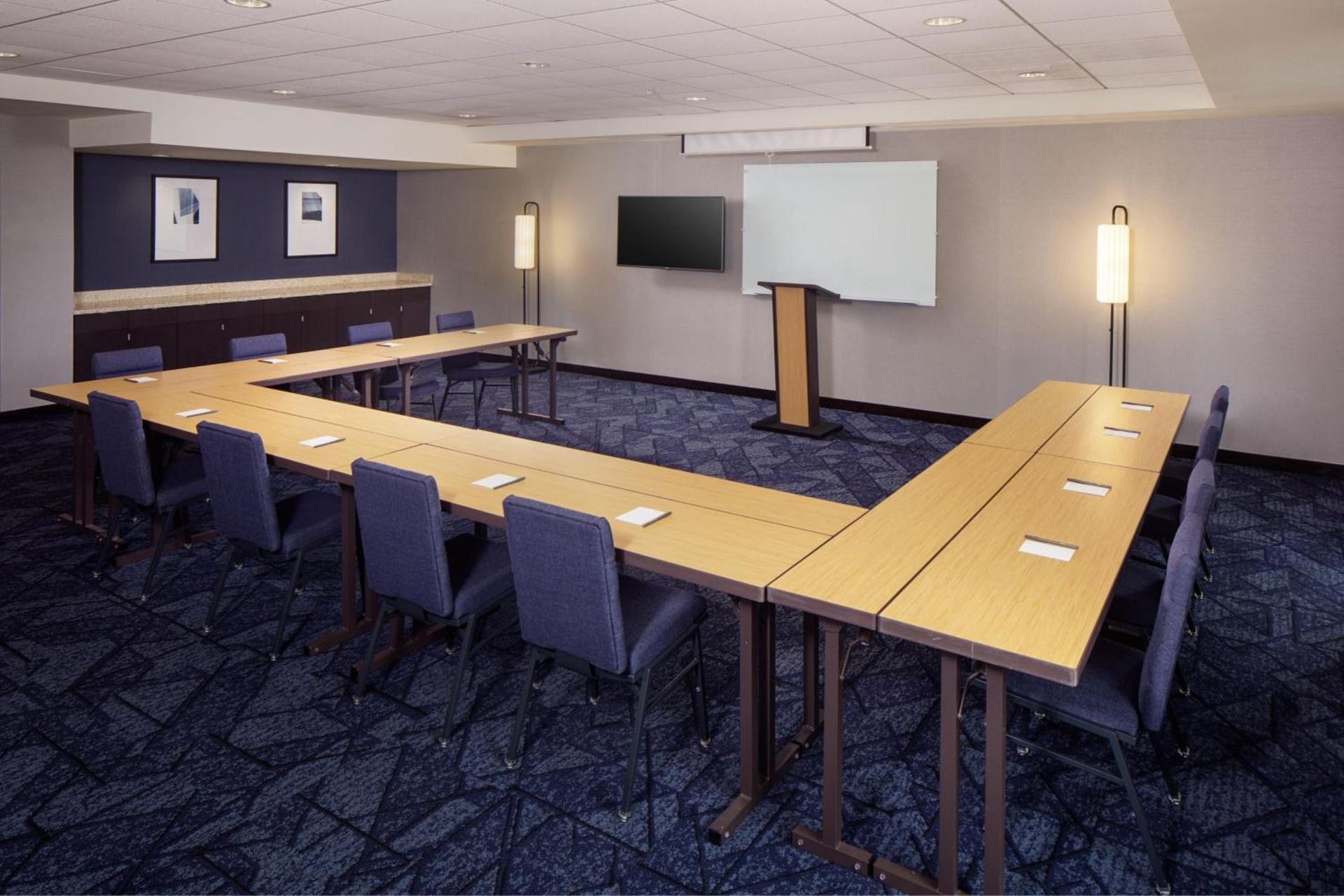 Courtyard by Marriott Charleston Downtown/Civic Center photo 39