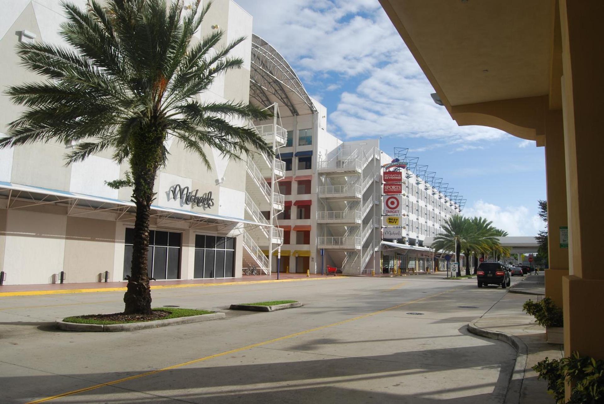 Dadeland Towers by Miami Vacations photo 43