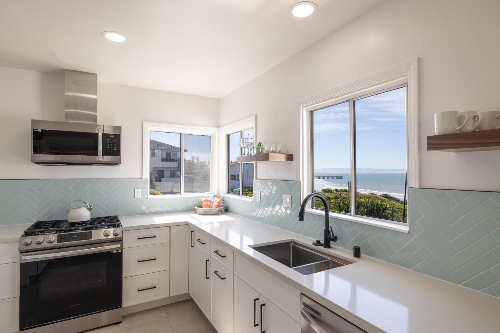 Tides Oceanview Inn and Cottages photo 17